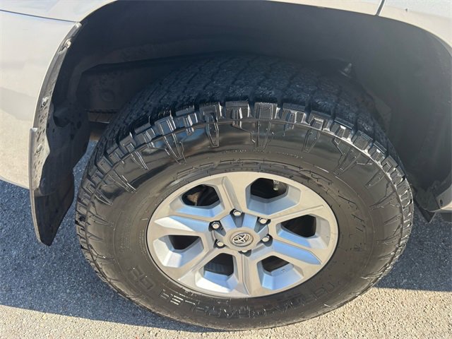 Used 2019 Toyota 4Runner SR5 Premium image 18