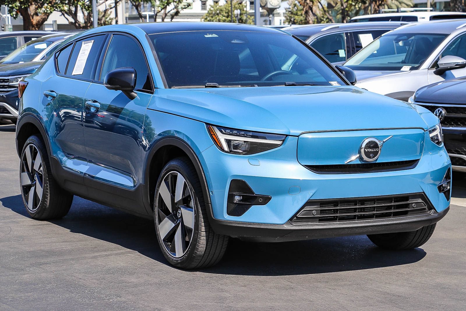Used 2023 Volvo C40 P8 Recharge Ultimate w/ Protection Package Premier AWD/4WD image 3