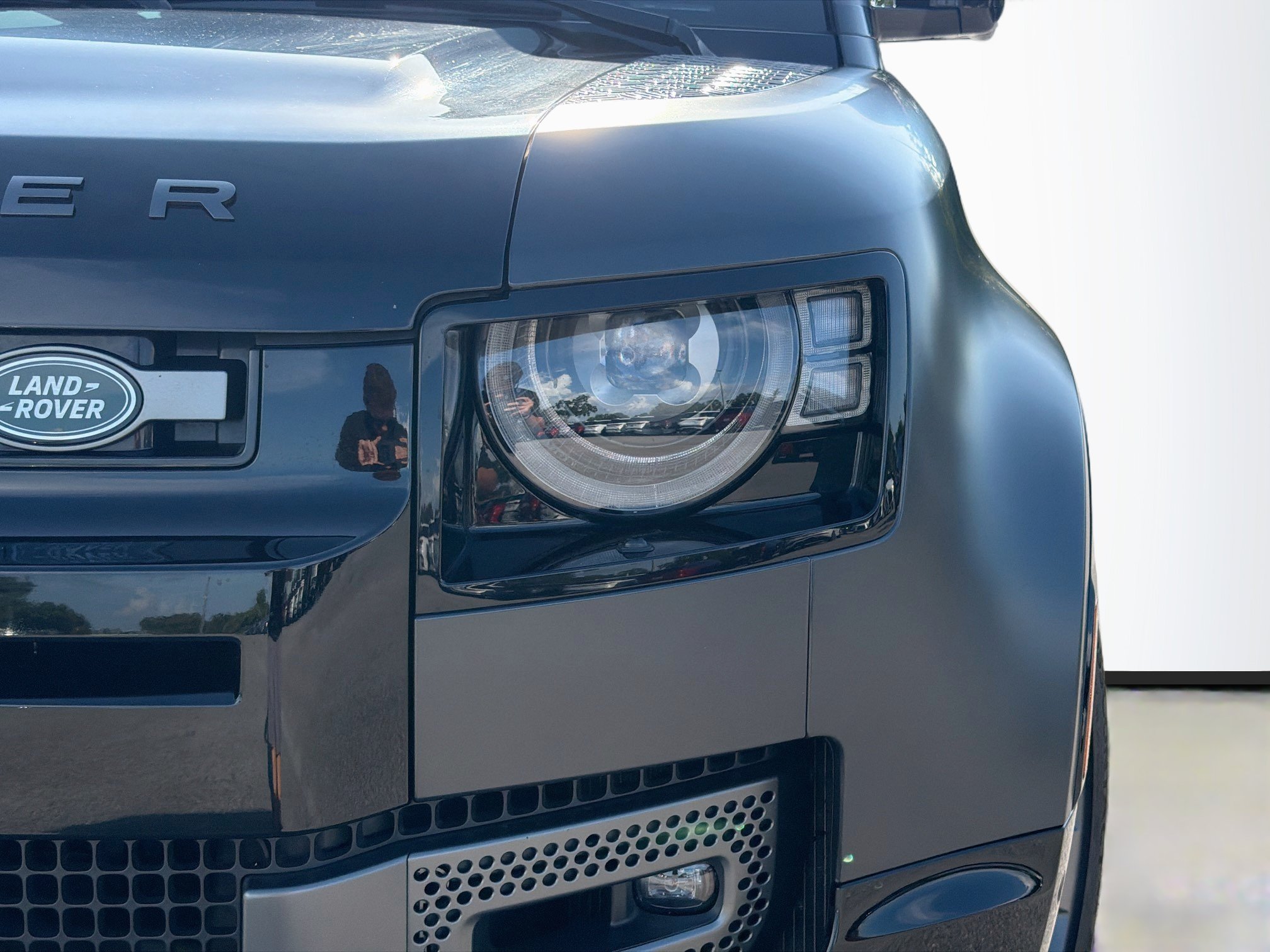 Used 2024 Land Rover Defender 110 Carpathian Edition AWD/4WD image 9