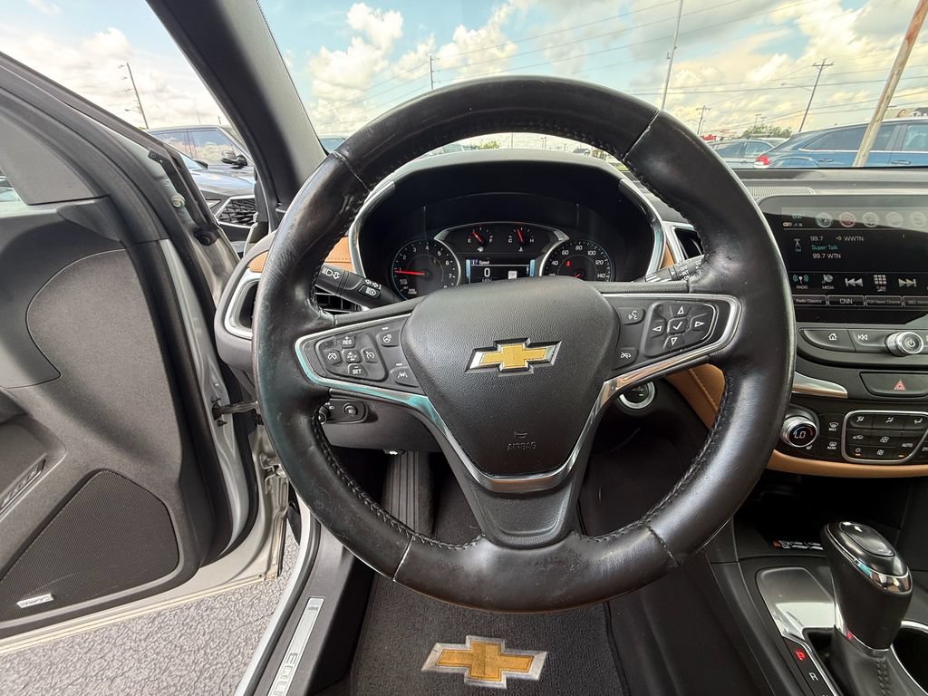 Used 2018 Chevrolet Equinox Premier FWD image 16