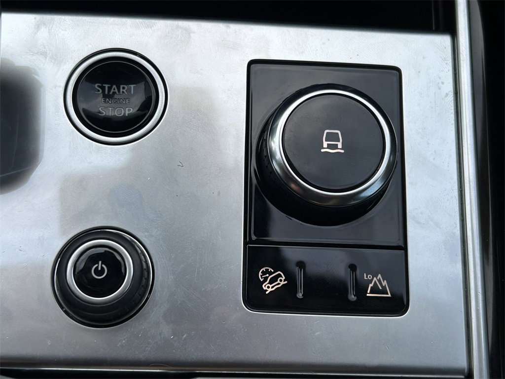 Used 2023 Land Rover Range Rover SE image 33