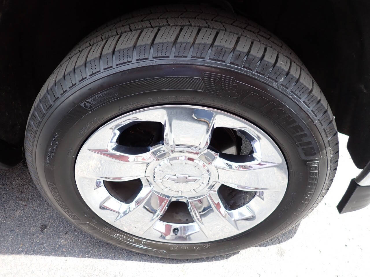 Used 2014 Chevrolet Silverado 1500 LTZ Z71 w/ LTZ Plus Package AWD/4WD image 11