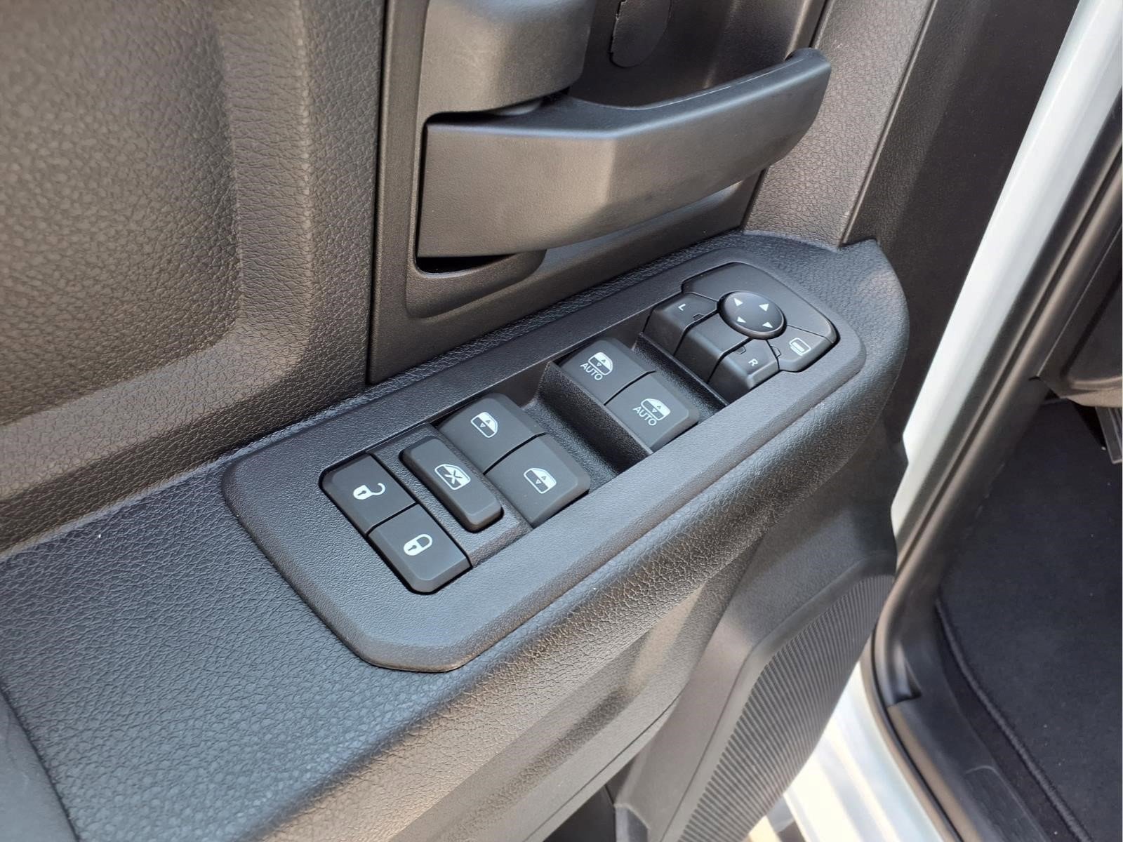 New 2026 RAM 3500 Tradesman AWD/4WD image 16