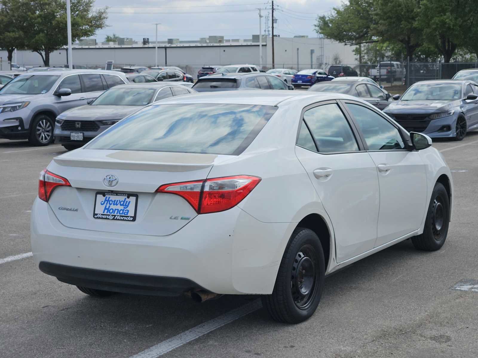 Used 2014 Toyota Corolla LE image 6