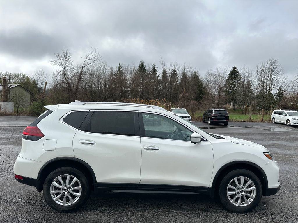 Used 2018 Nissan Rogue SV w/ Premium Package AWD/4WD image 12