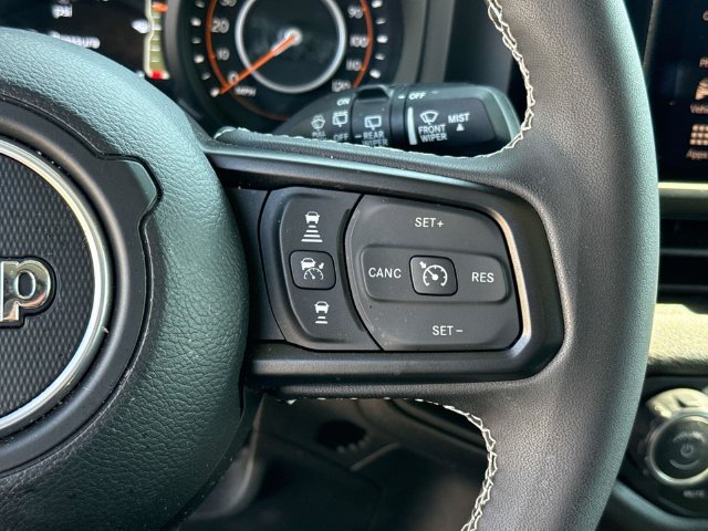 Used 2025 Jeep Wrangler Unlimited Sport AWD/4WD image 28
