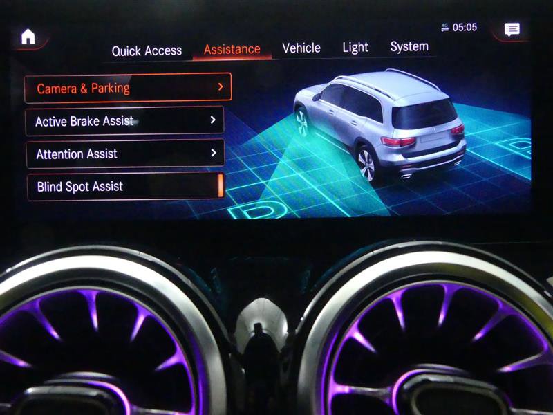 Used 2022 Mercedes-Benz GLB 250 GLB 250 w/ Premium Package Lite image 14