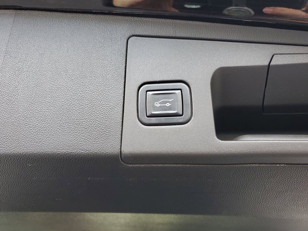 Certified 2022 Cadillac XT5 Premium Luxury image 31