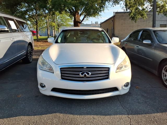 Used 2011 INFINITI M37 w/ Premium Pkg RWD image 3