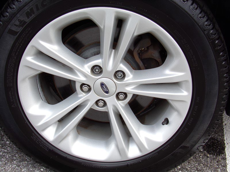 Used 2016 Ford Taurus SEL image 18