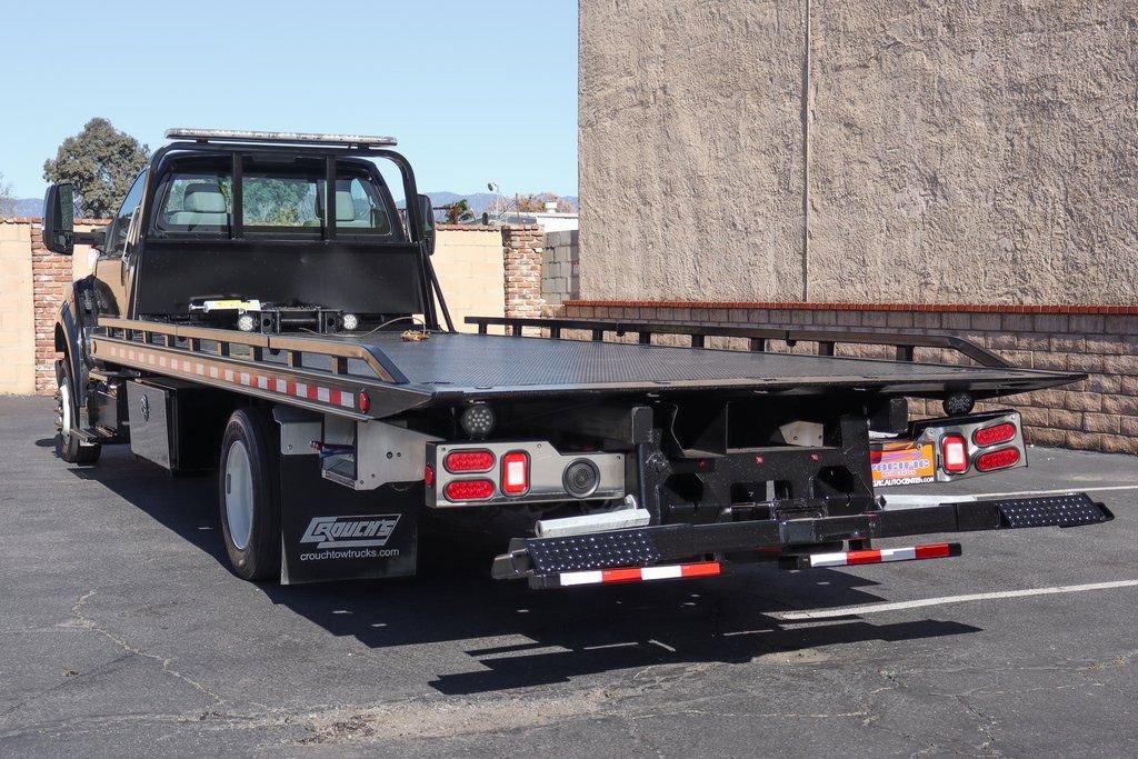 Used 2023 Ford F650 2WD Regular Cab Super Duty image 12