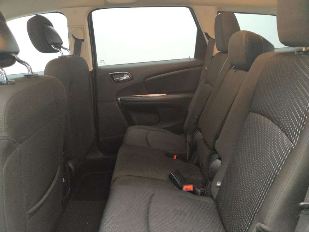 Used 2019 Dodge Journey SE FWD image 18