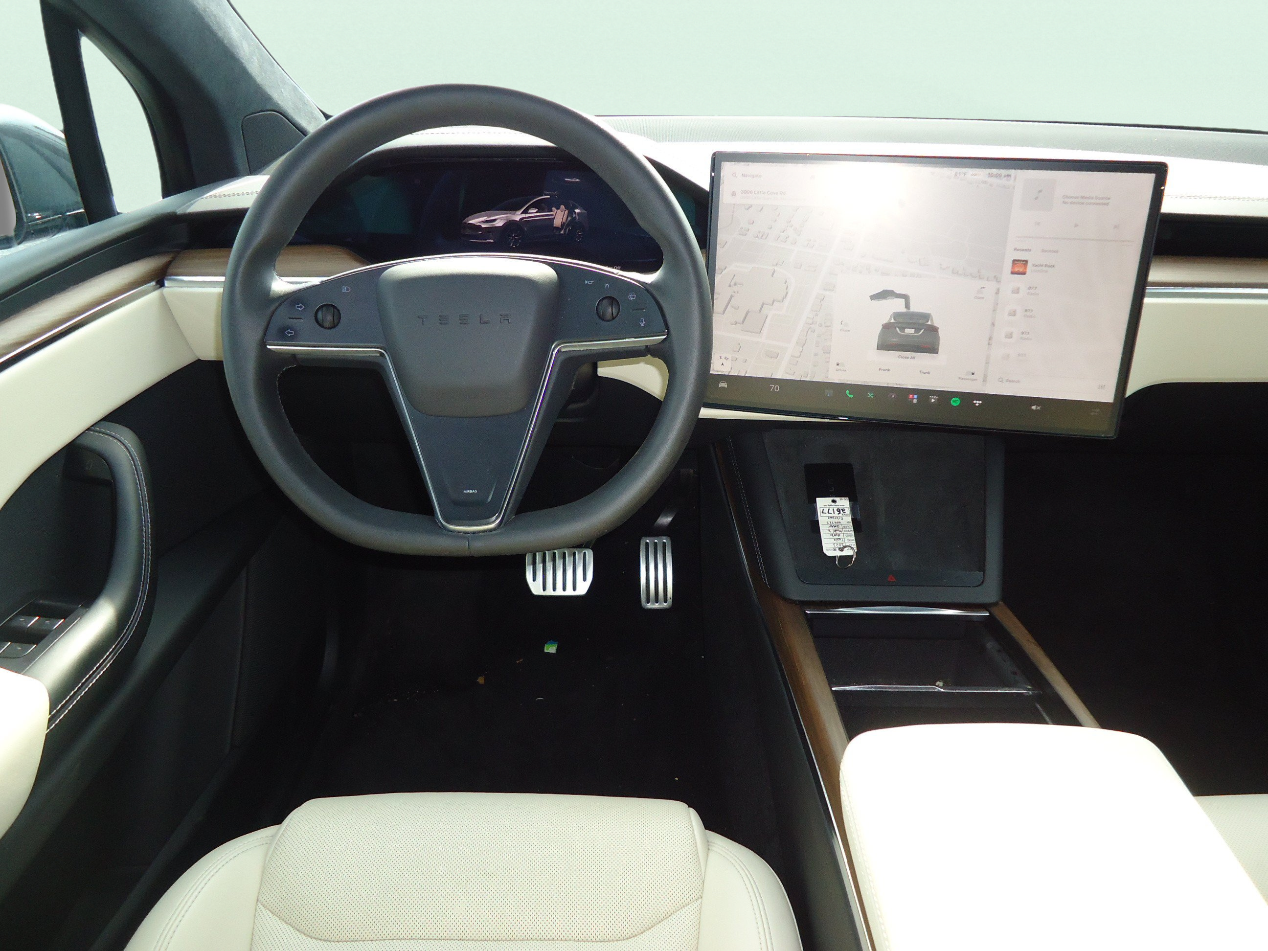 Used 2023 Tesla Model X AWD/4WD image 11