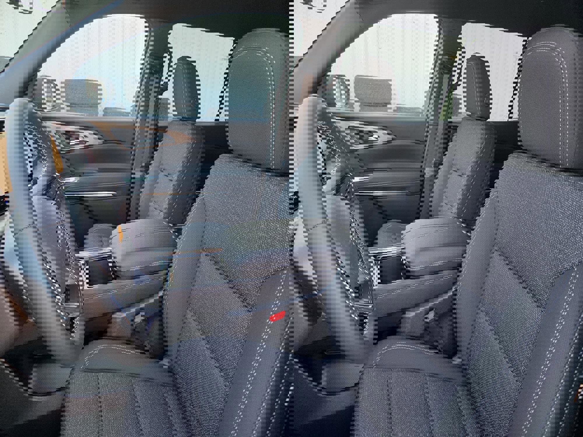 New 2026 Chevrolet Traverse LT image 4