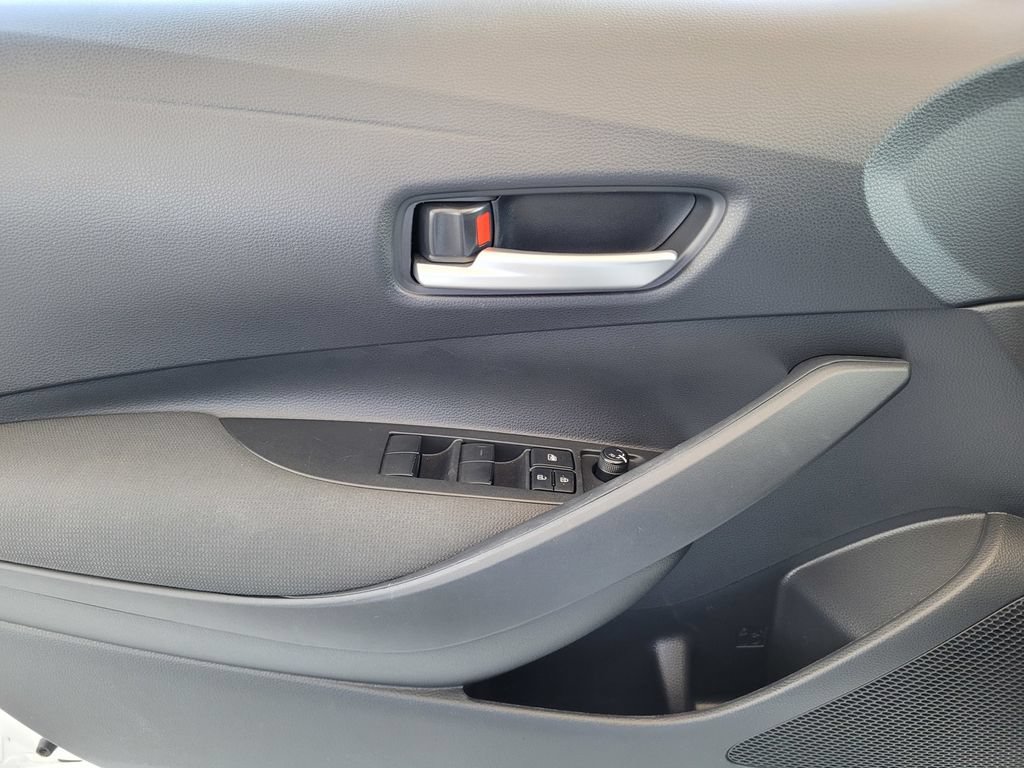 Used 2026 Toyota Corolla SE w/ SE Premium Package FWD image 21