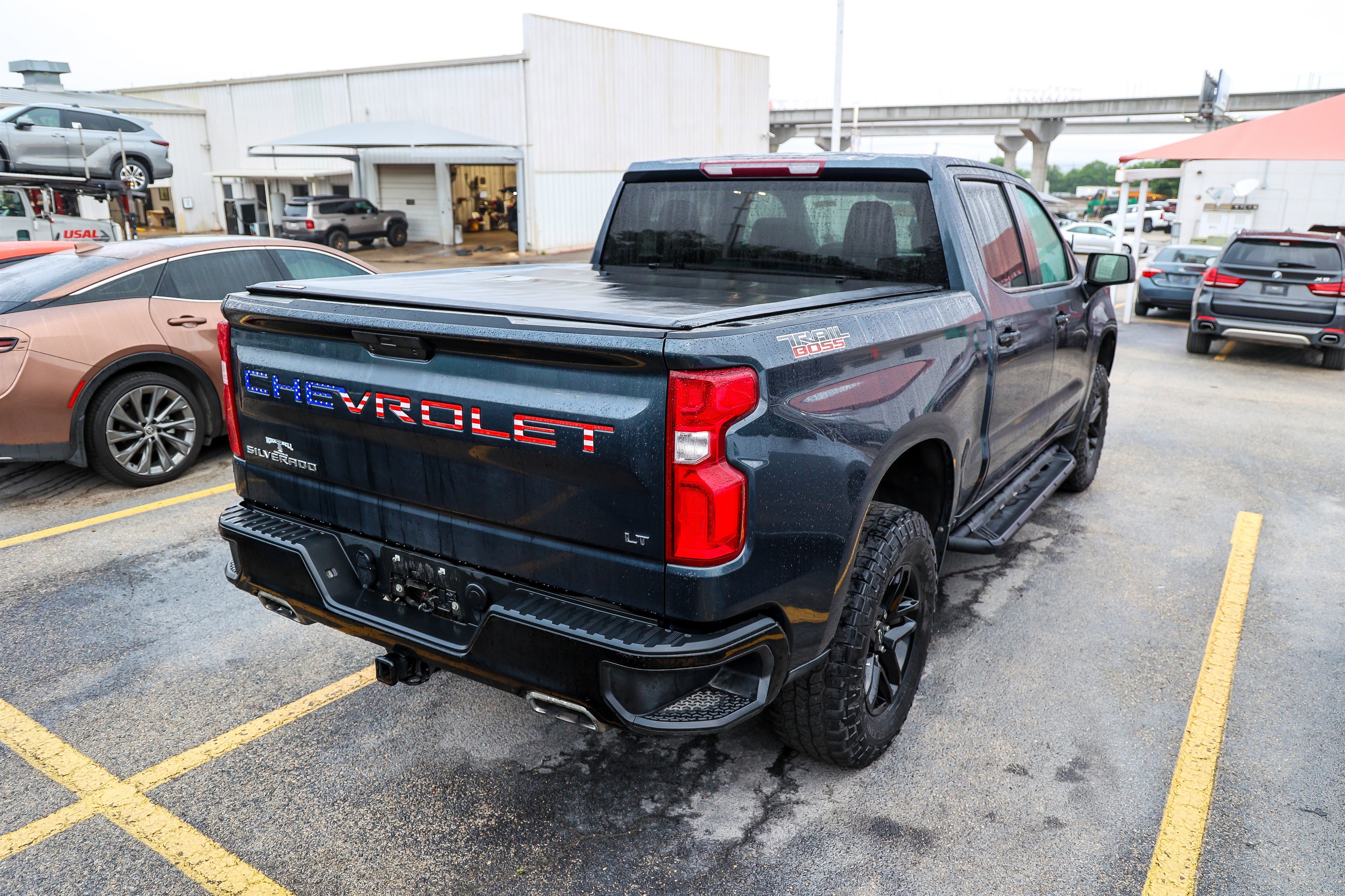 Used 2021 Chevrolet Silverado 1500 LT Trail Boss w/ Bed Protection Package AWD/4WD image 10