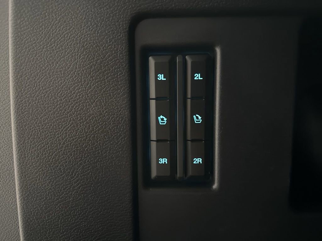 Used 2024 Ford Expedition Limited AWD/4WD image 39