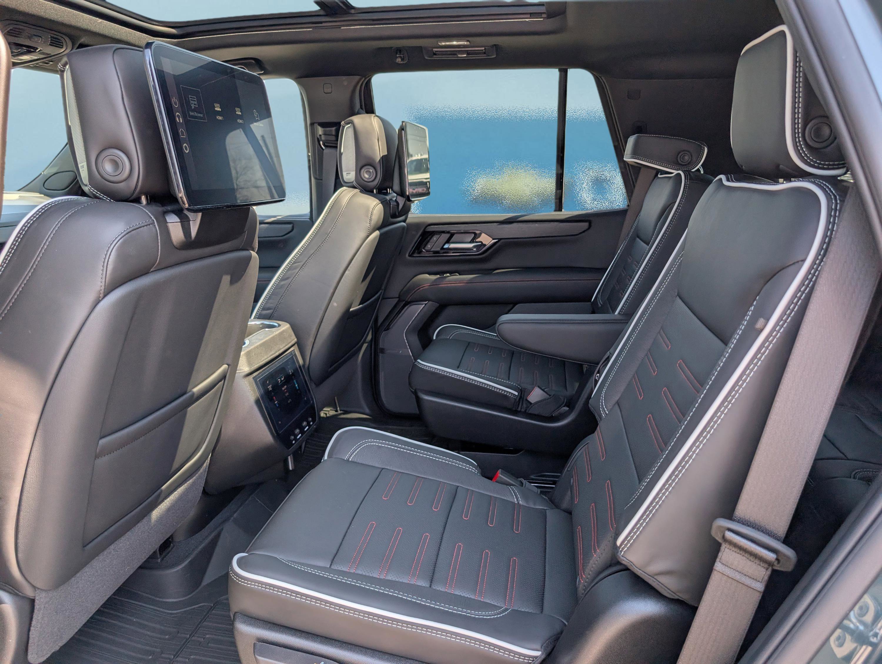 New 2026 GMC Yukon AT4 Ultimate w/ LPO, Floor Liner Package image 15
