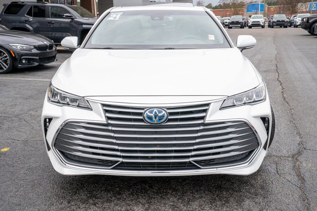 Certified 2021 Toyota Avalon XLE w/ Moonroof Package image 2