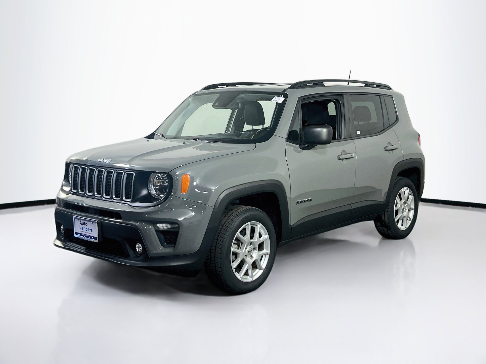 Used 2022 Jeep Renegade Latitude w/ Convenience Group AWD/4WD image 1