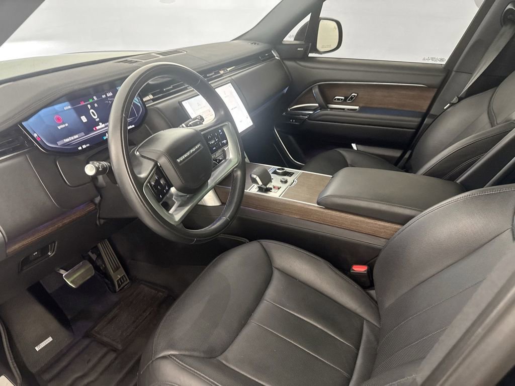 Used 2023 Land Rover Range Rover SE image 9