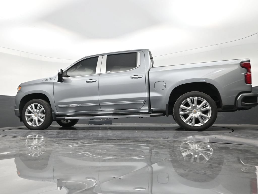 Used 2024 Chevrolet Silverado 1500 High Country w/ High Country Premium Package AWD/4WD image 21
