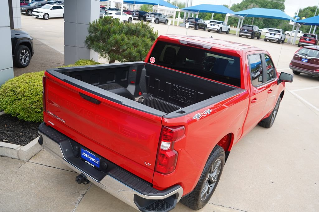 Used 2023 Chevrolet Silverado 1500 LT AWD/4WD image 14