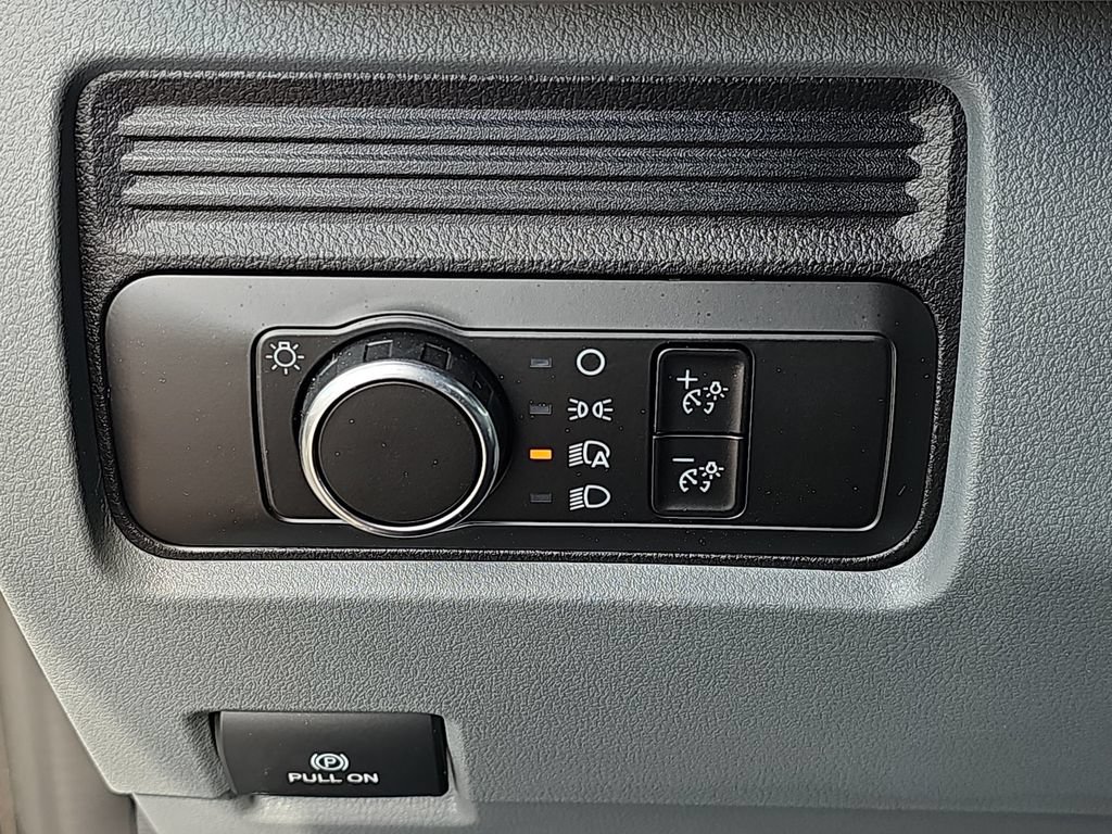 New 2026 Ford F550 4x4 Regular Cab Super Duty image 27