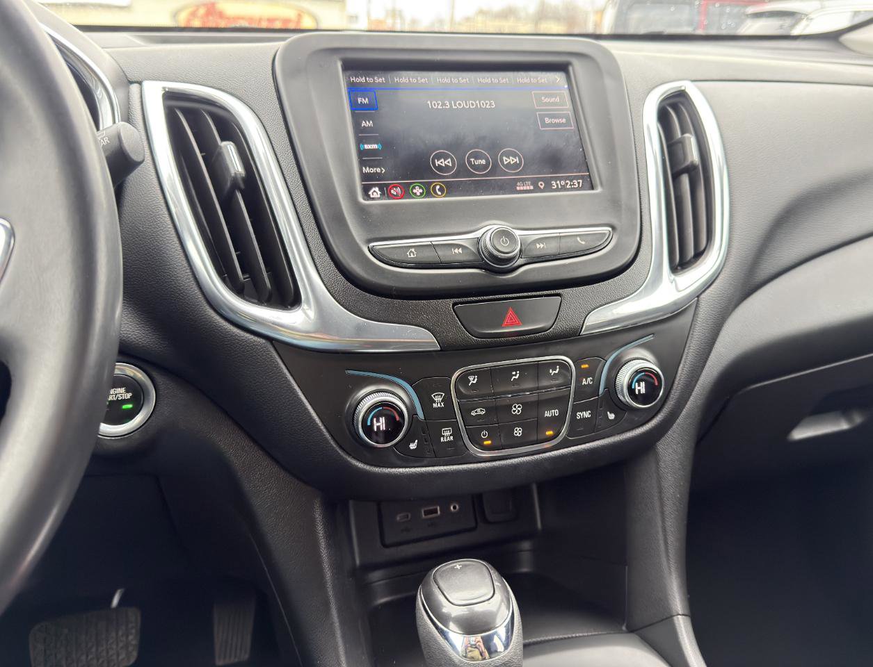 Used 2021 Chevrolet Equinox LT w/ Driver Convenience Package AWD/4WD image 30