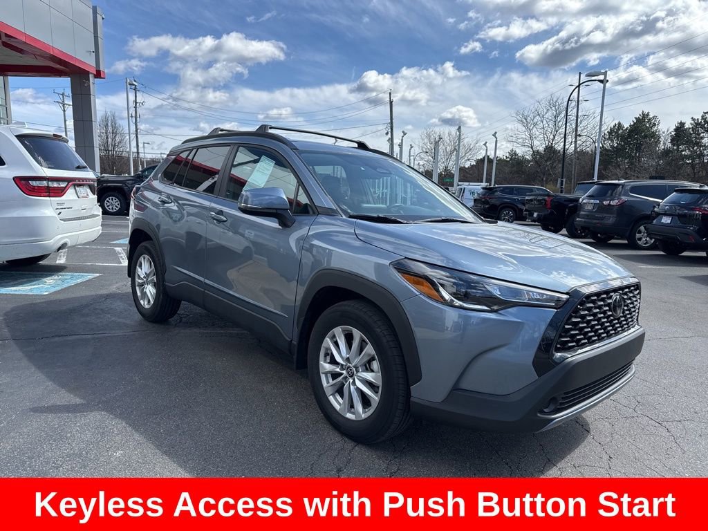 Used 2023 Toyota Corolla Cross LE w/ Moonroof Package image 10