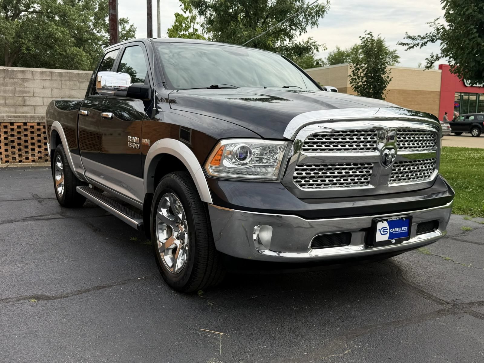 Used 2013 RAM 1500 Laramie AWD/4WD image 9
