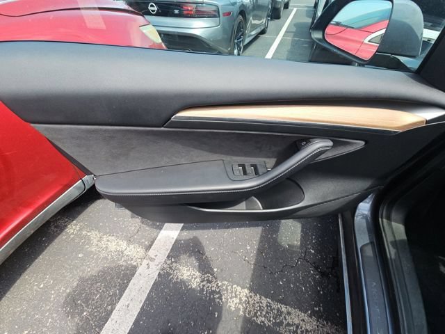 Used 2023 Tesla Model 3 Standard Range RWD image 9