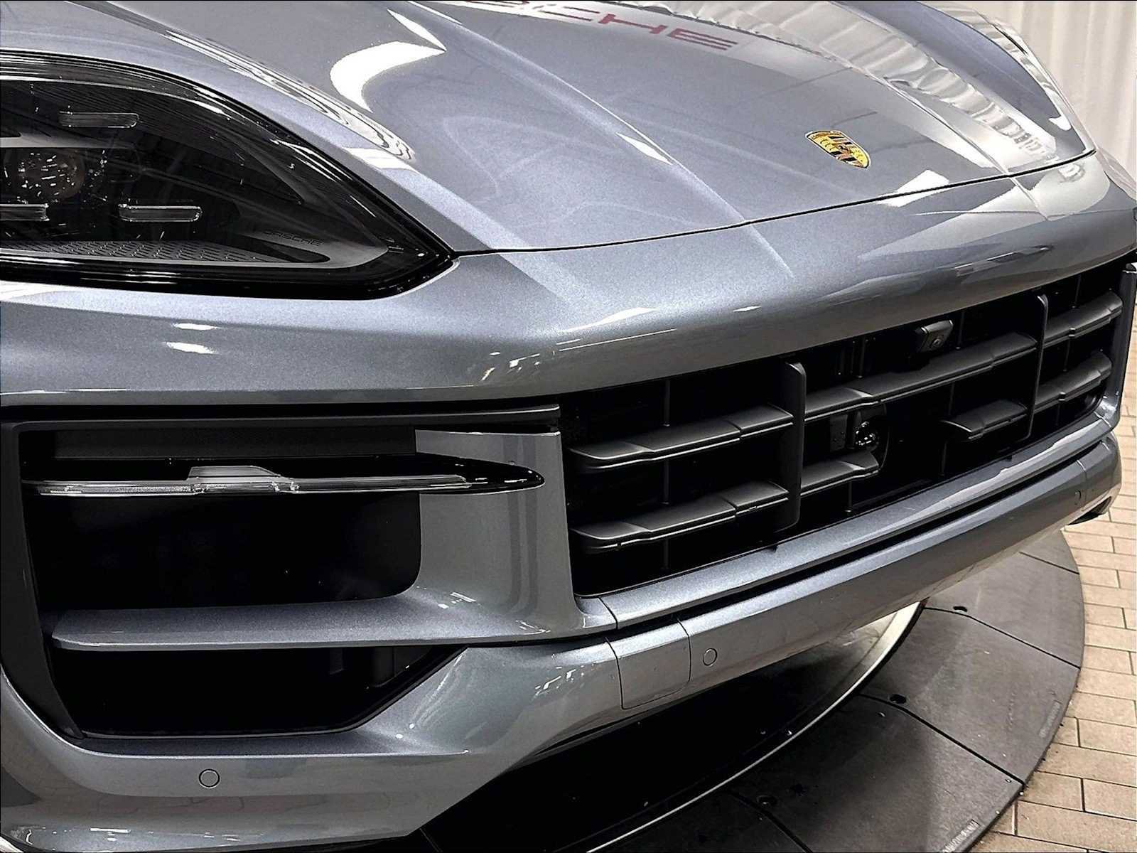 New 2026 Porsche Cayenne AWD/4WD image 32