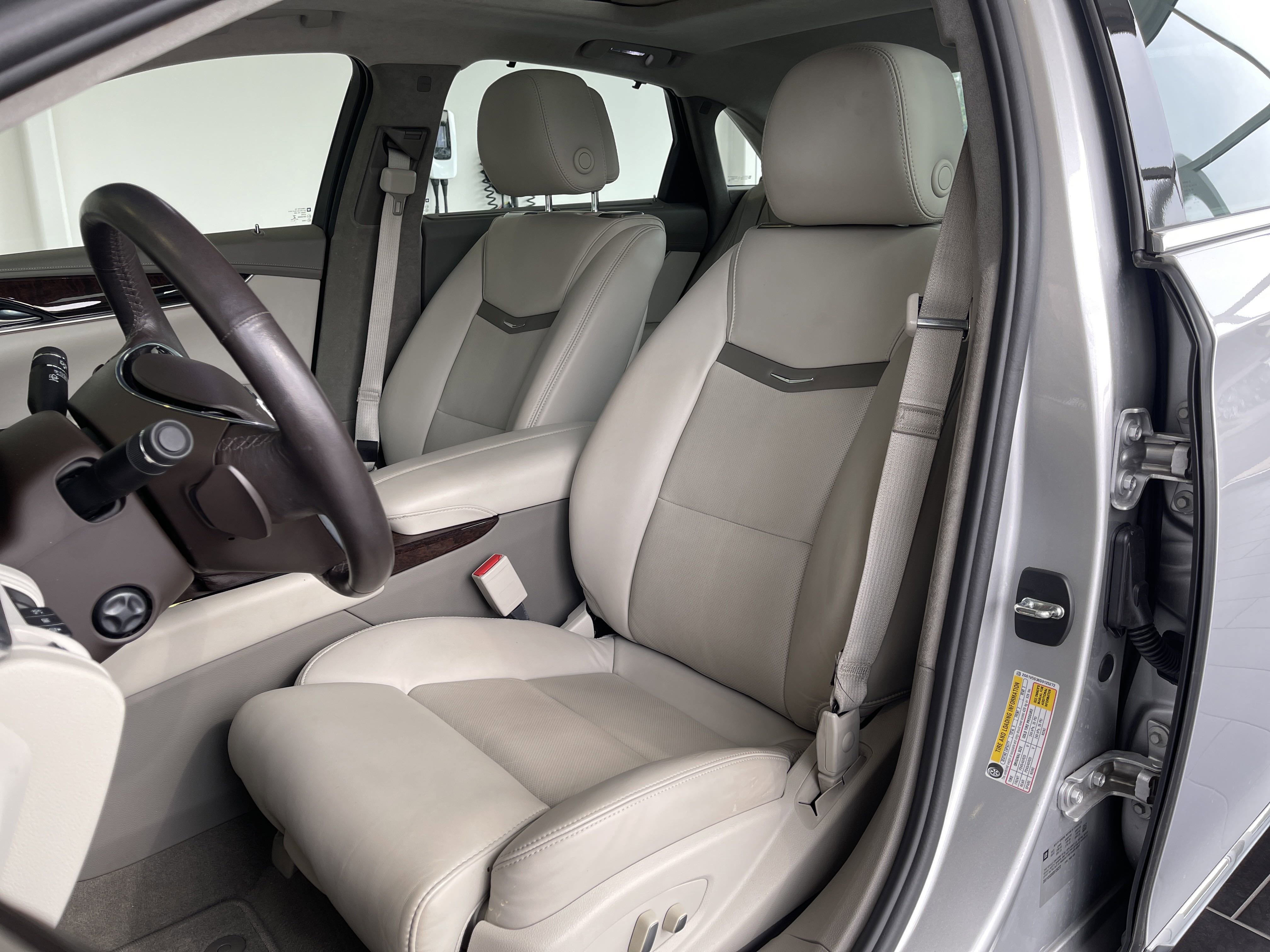 Used 2013 Cadillac XTS Platinum image 18