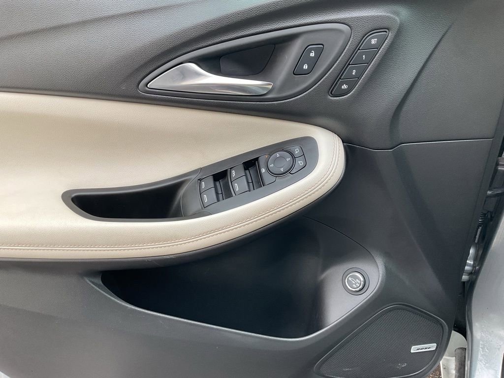 Used 2024 Buick Encore GX Avenir w/ Avenir Convenience Package image 11