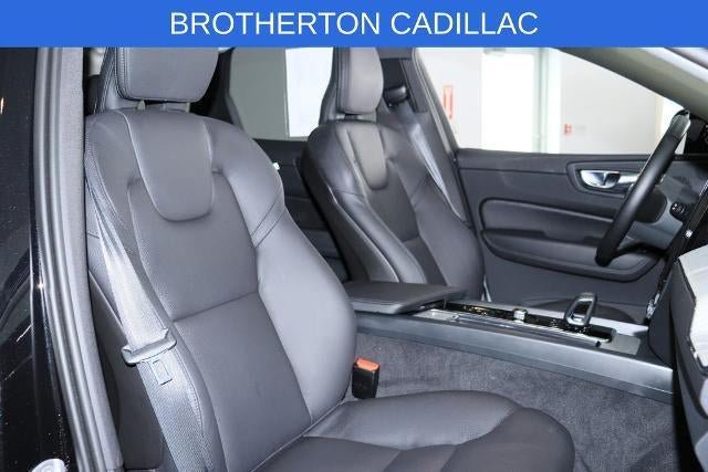 Used 2025 Volvo XC60 B5 Plus AWD/4WD image 22
