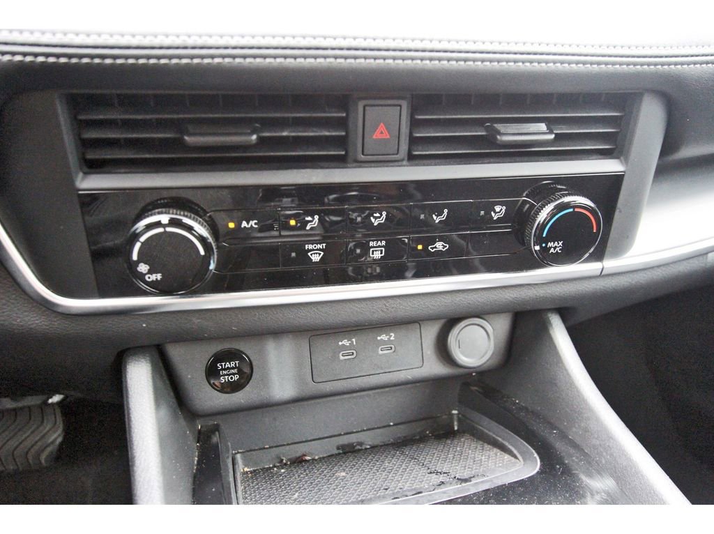 Used 2024 Nissan Rogue S image 20