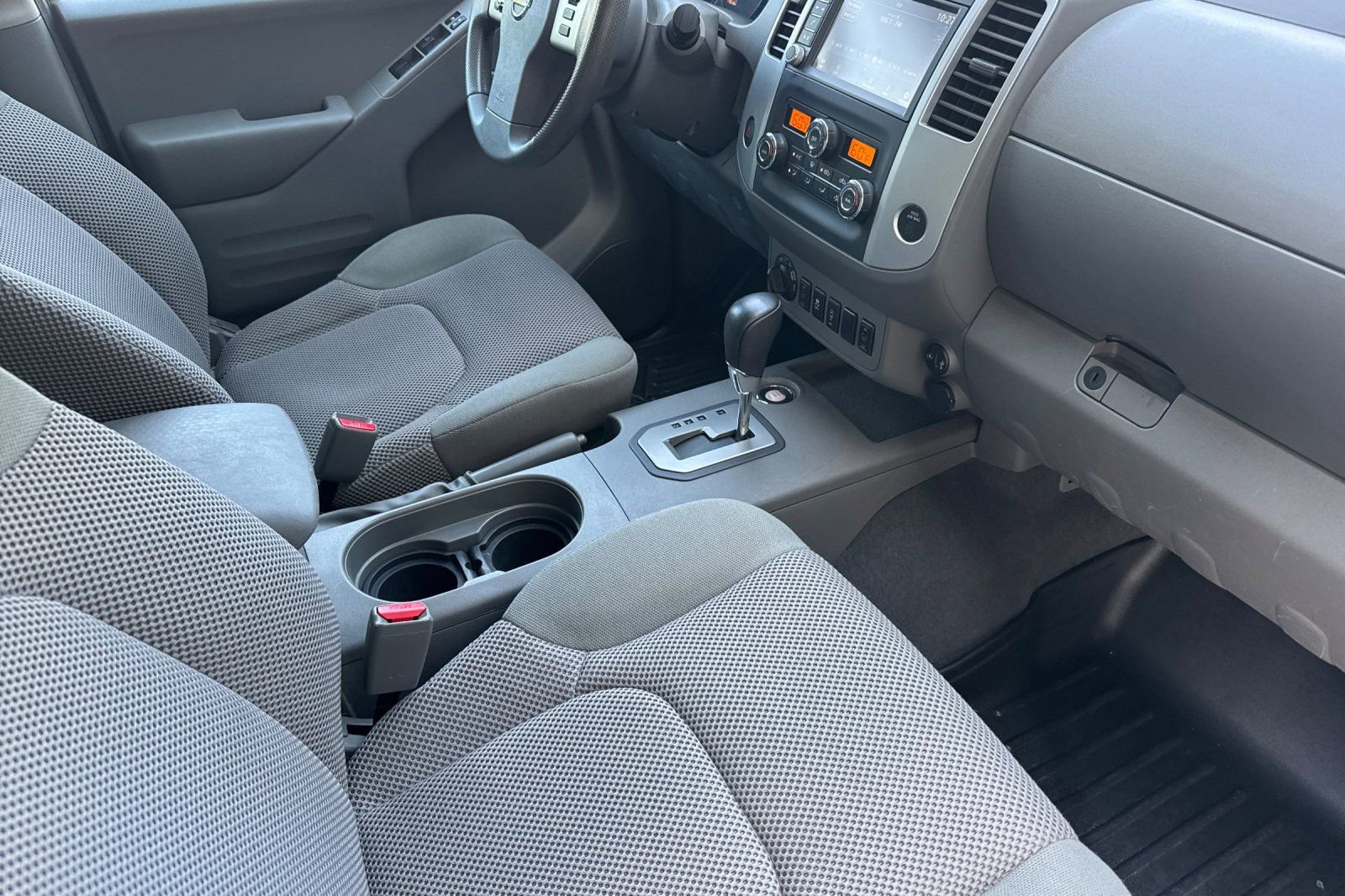 Used 2020 Nissan Frontier SV w/ Midnight Edition Floor Mats AWD/4WD image 18