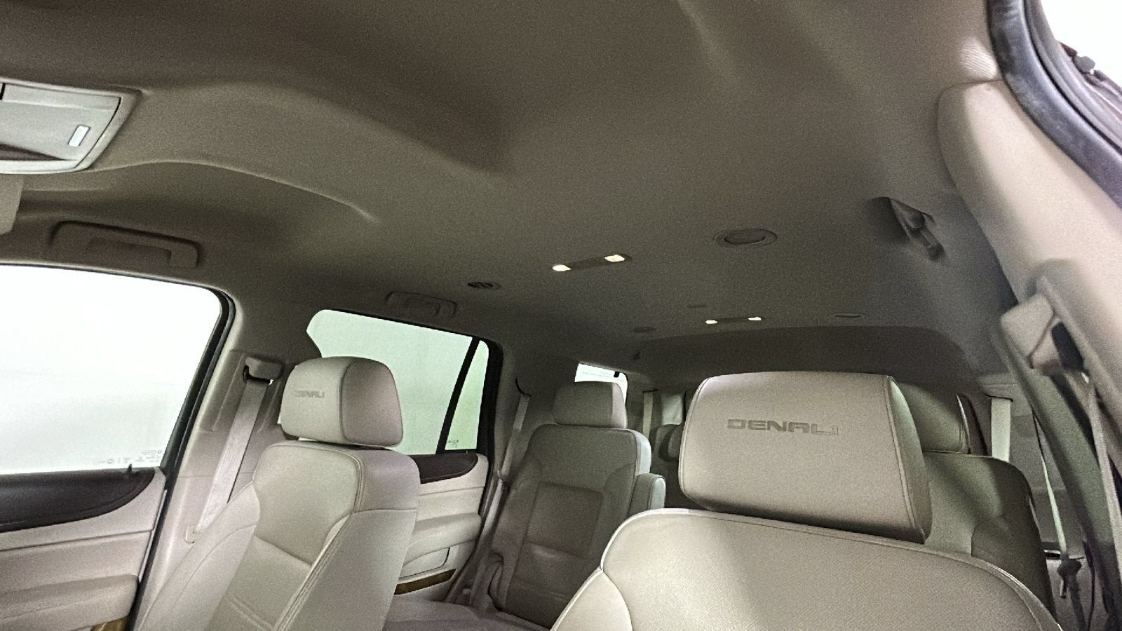 Used 2017 GMC Yukon Denali AWD/4WD image 15