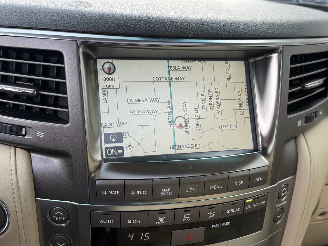 Used 2009 Lexus LX 570 4WD image 15