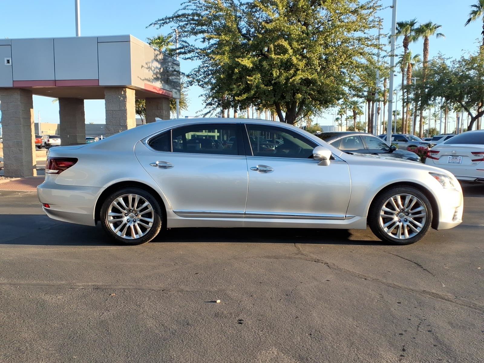 Used 2013 Lexus LS 460 L w/ All-Weather Pkg RWD image 3