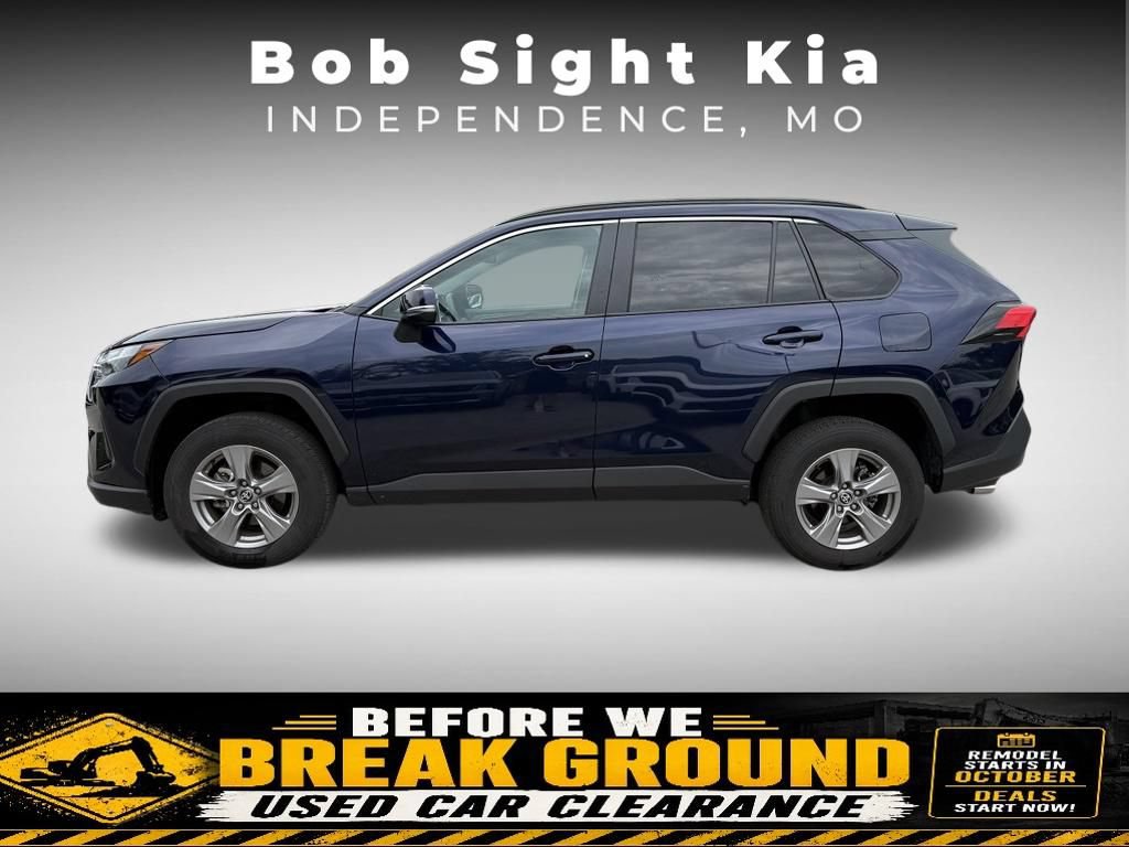 Used 2025 Toyota RAV4 XLE FWD image 6