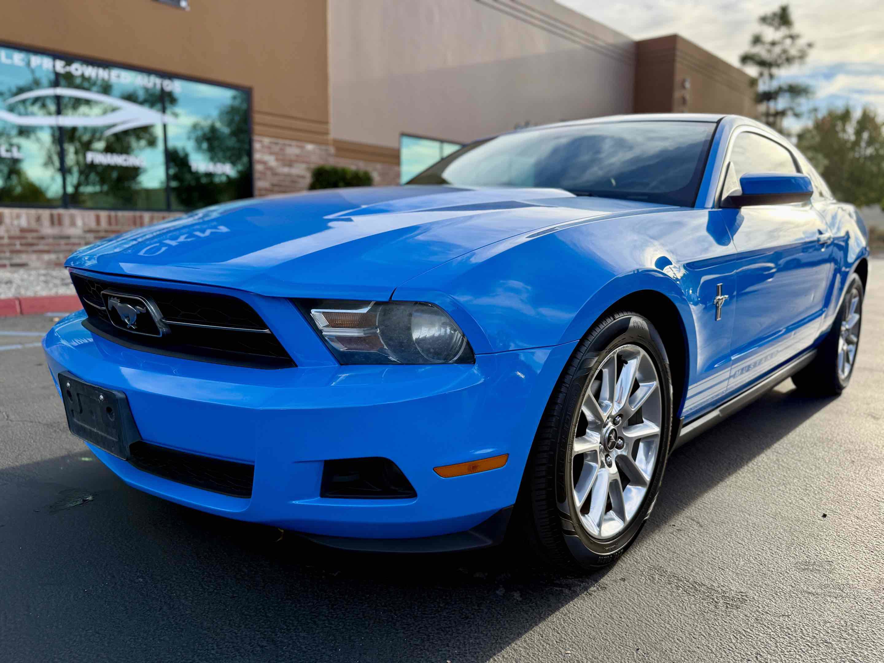 Used 2010 Ford Mustang Premium image 5