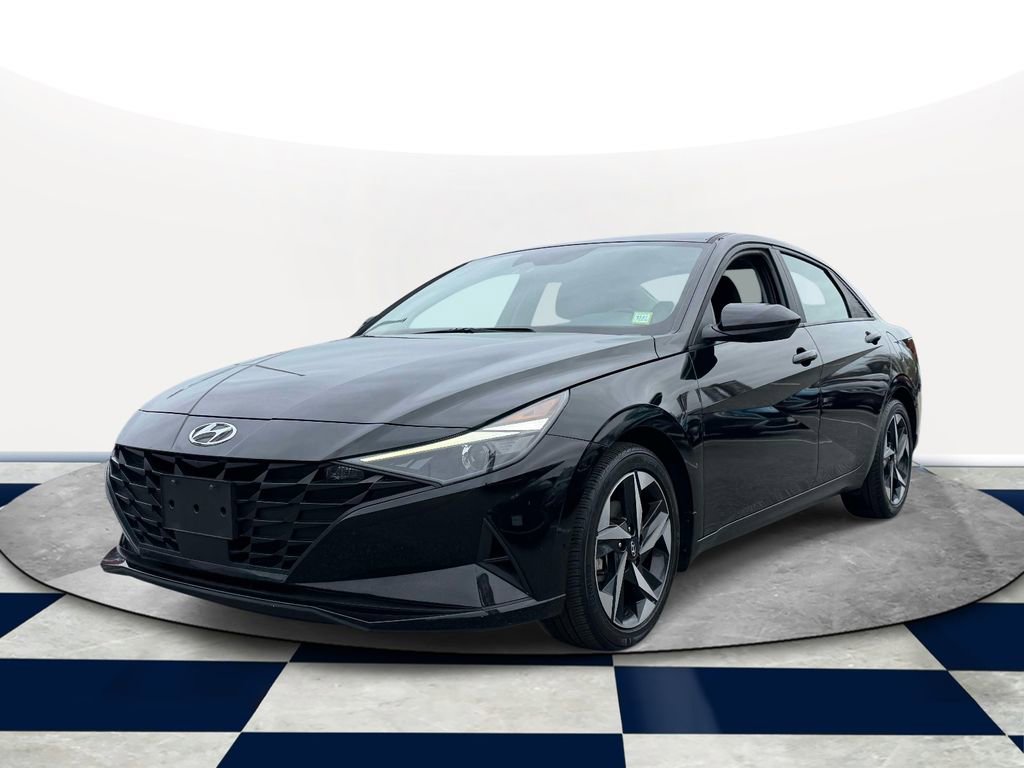 Certified 2023 Hyundai Elantra SEL w/ Convenience Package FWD image 3