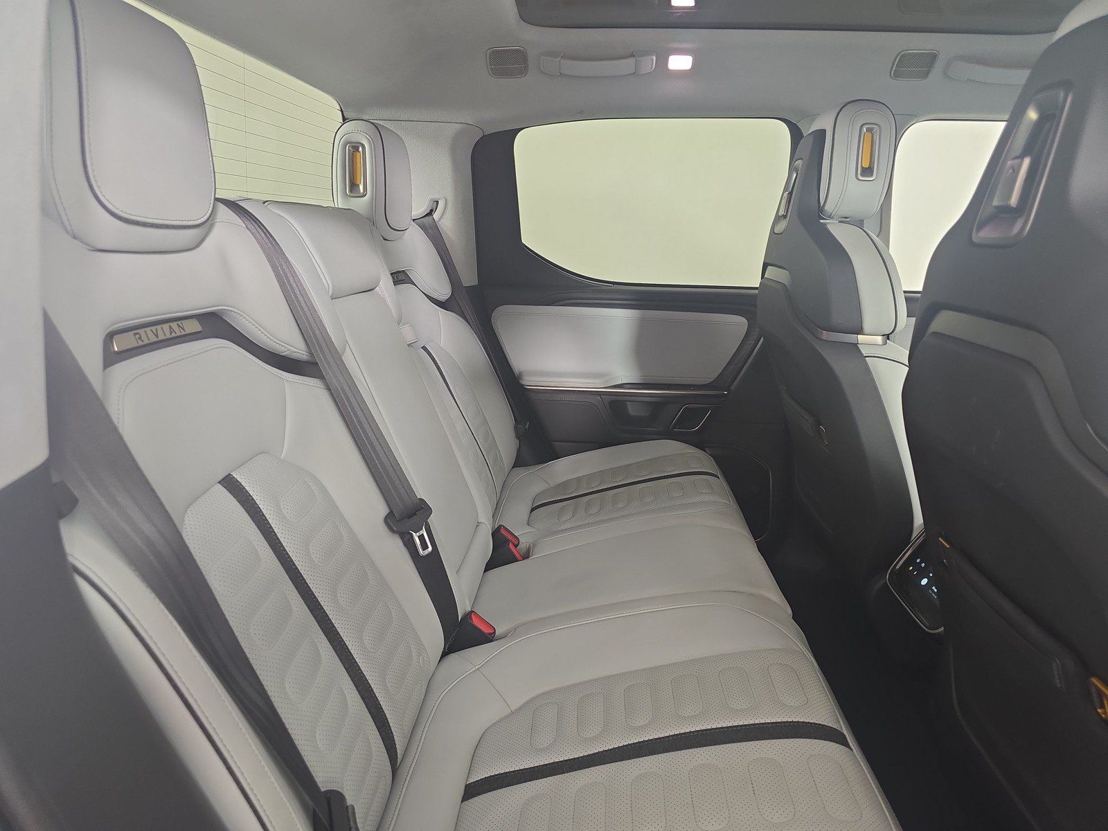 Used 2023 Rivian R1T Adventure AWD/4WD image 22