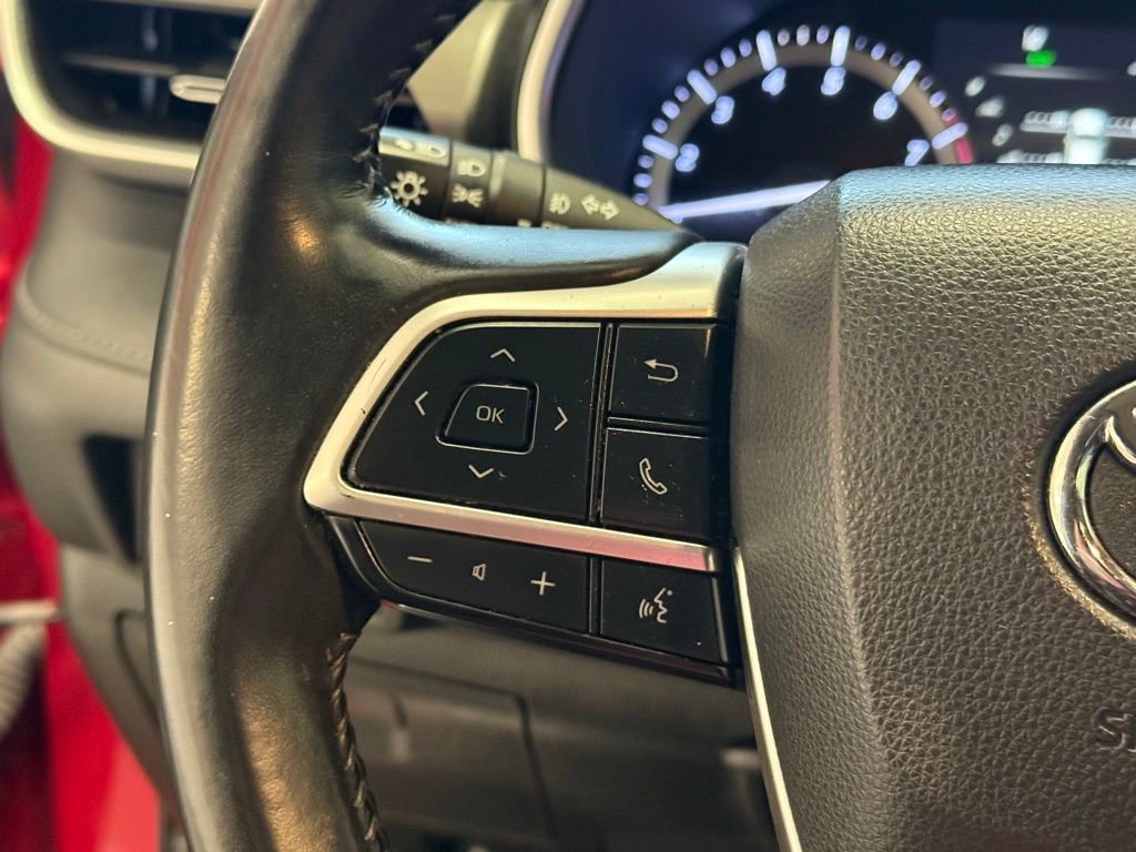 Used 2022 Toyota Highlander XLE image 20