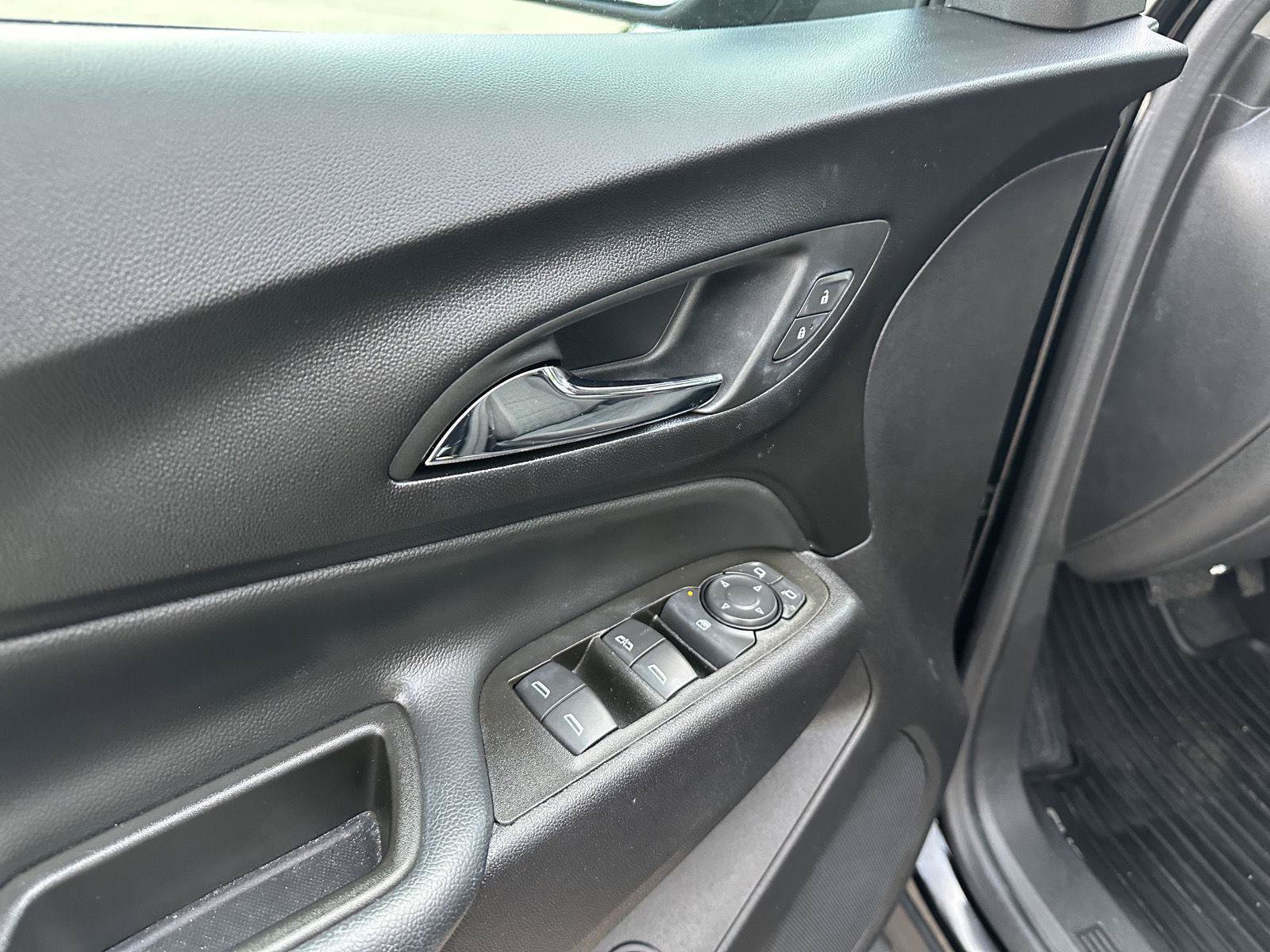 Used 2024 Chevrolet Equinox LT AWD/4WD image 16
