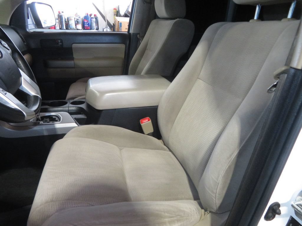 Used 2015 Toyota Sequoia SR5 AWD/4WD image 21