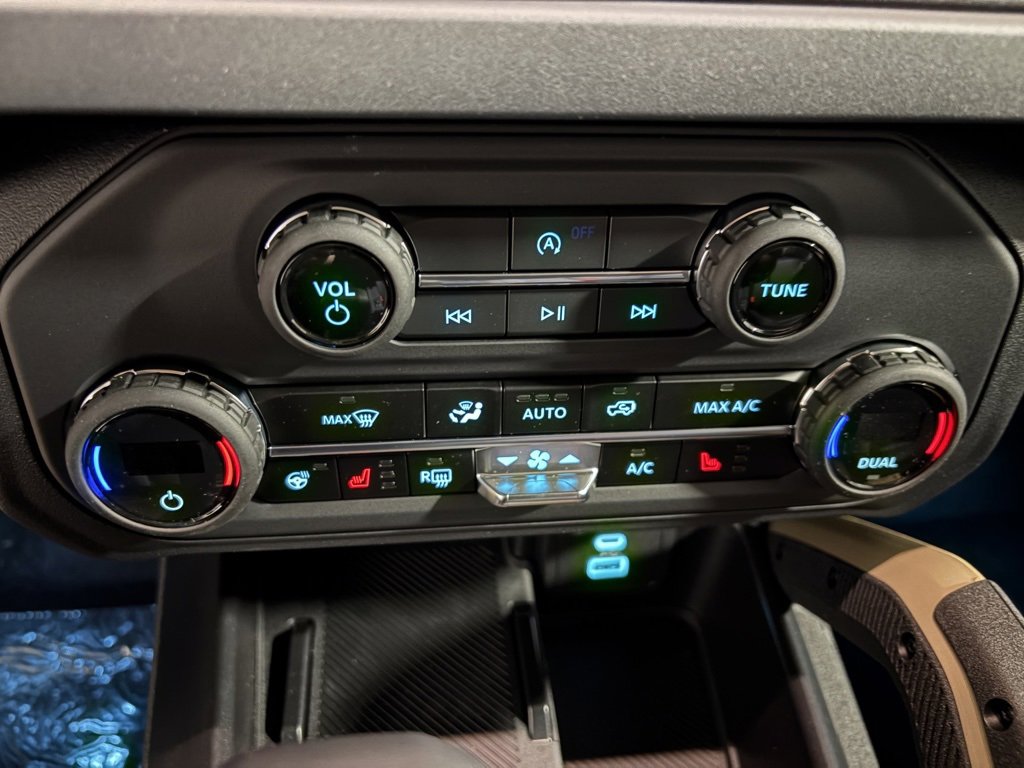 New 2025 Ford Bronco Badlands w/ Sasquatch Package image 18