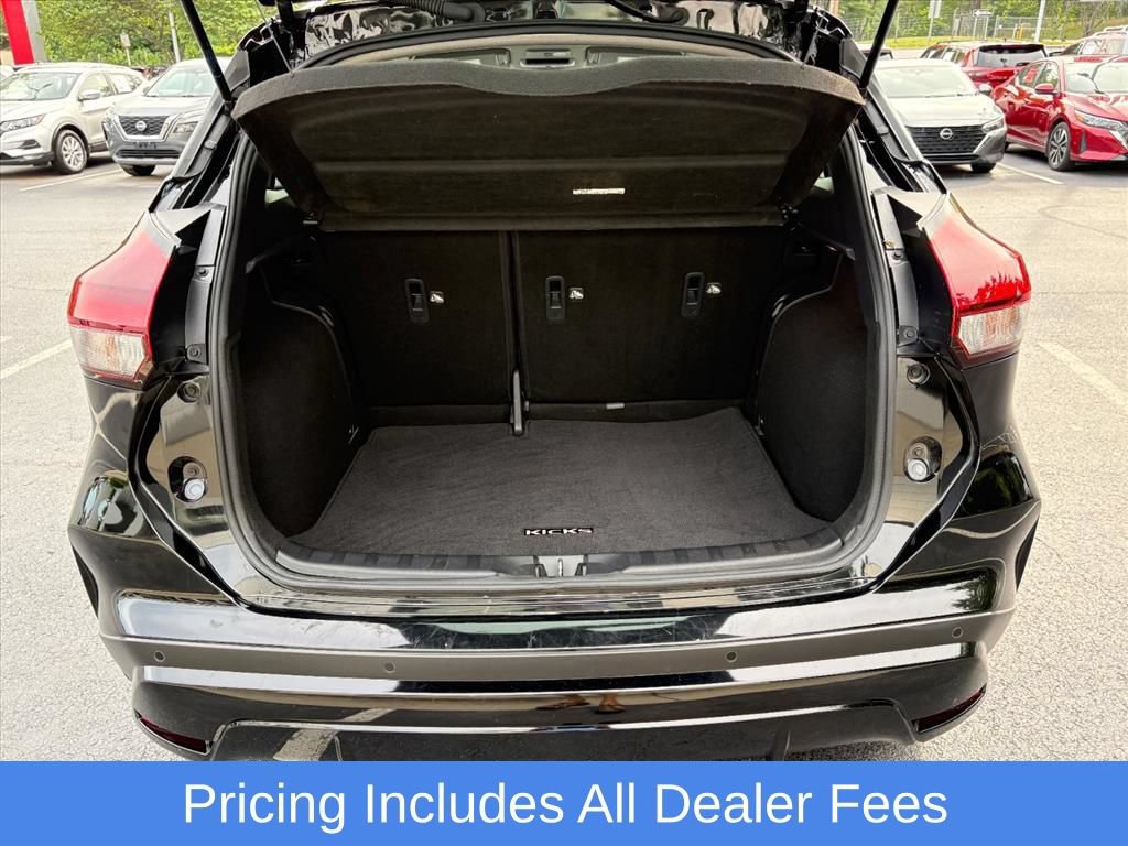 Used 2024 Nissan Kicks SR w/ SR Premium Package FWD image 26